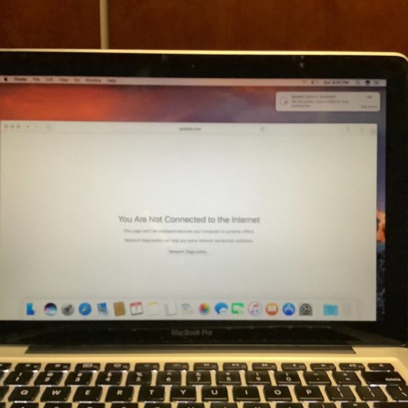 Macbook Pro 13" 2.4 core (Dent Screen/Hinge) - Picture 2 of 10